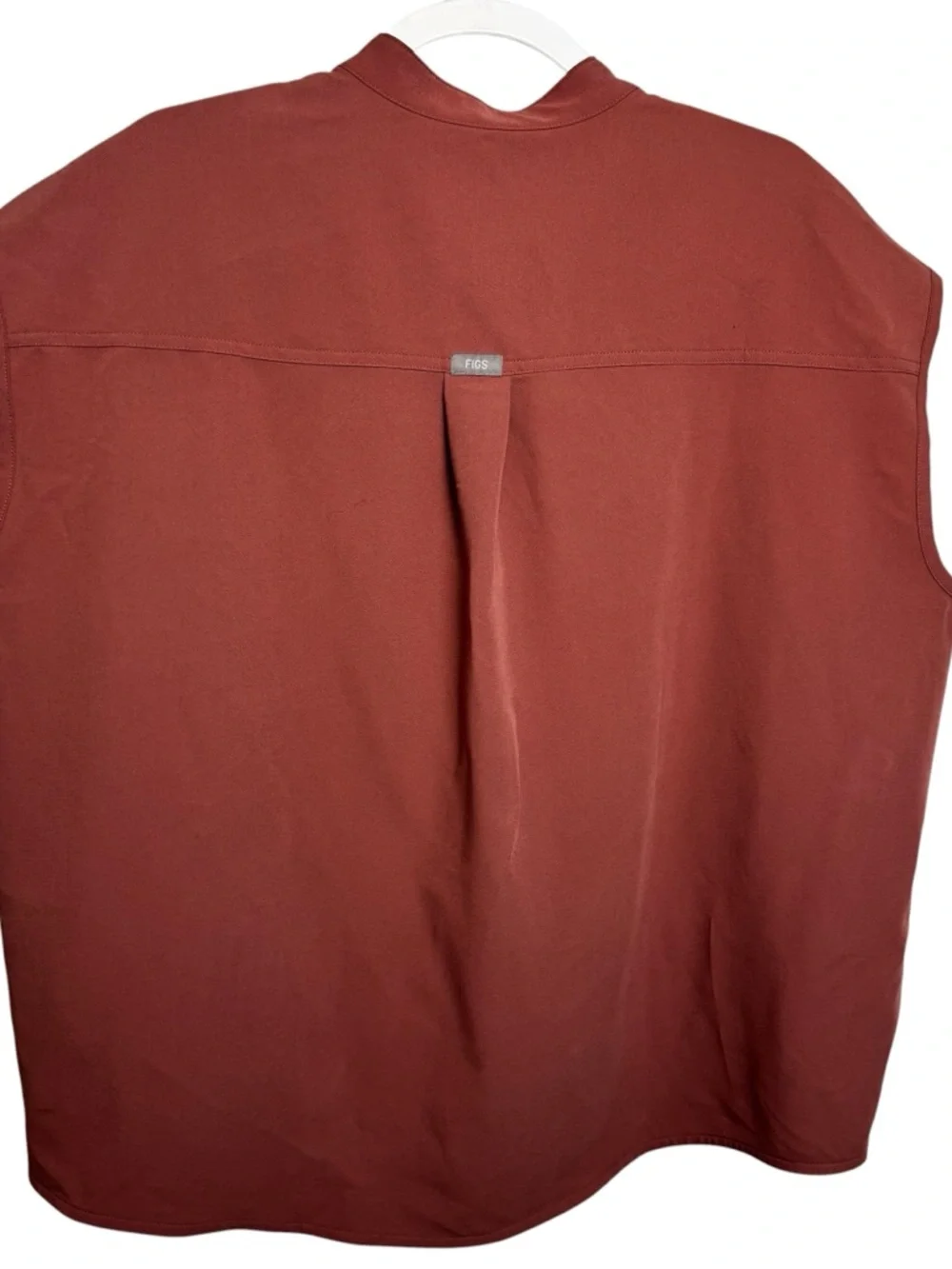 Figs Muted pink scrub top cap sleeve MVP heart ladies work wear pocket utility L - Picture 2 of 5